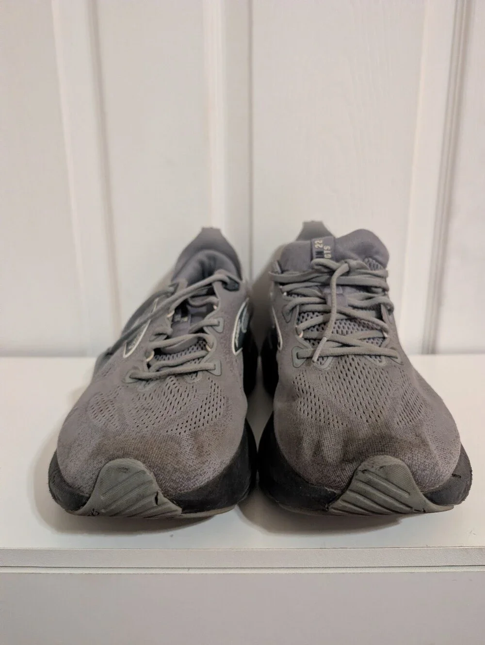 Brooks Glycerin GTS 22 Mens Gray Sneakers Running Shoes Size 13